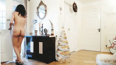 American slut enjoys her friends dare nude expose