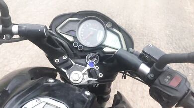 Milky white latin girl and boyfriend has adventures outdoor sex