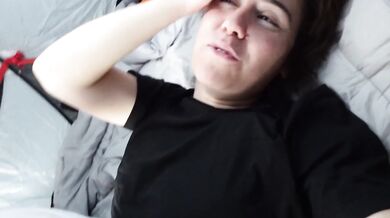 Dusky ass American slut girl rides stranger cock in motel room