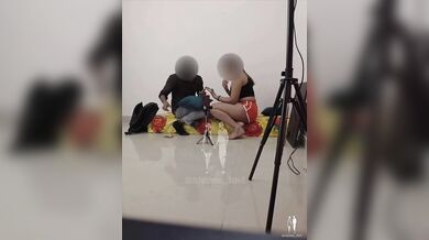 Jaisalmer girl invites Mehandi artist to draw over her nipples and boobs [17 min Viral XXX]