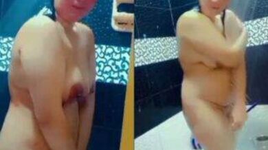 Busty Asian bhabhi captured naked while bathing