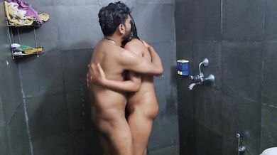 Come have a hot bath with actress Tajaswini [HD XXX]