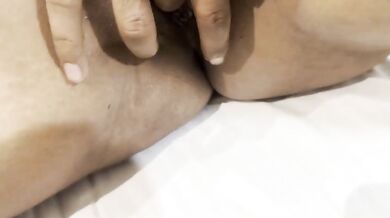 Threesome sex on Valentines day (2 Boys 1 Pussy)