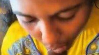 South Indian couple does secret blowjob in Bus