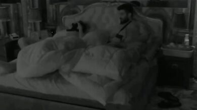 Armaan Malik sex with wife Kritika caught in Big Boss OTT (Viral)