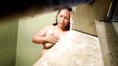 Big ass Step sister captured naked in bathroom