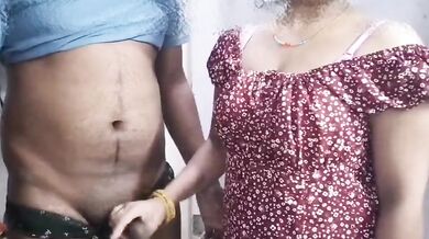 Bhabhi fucks with houseowner doggy sex