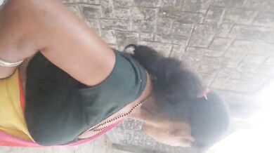 Village slut aunty fucks in outdoor