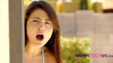 Mom and daughter fucked the pool cleaner