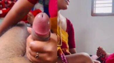 Homely tamil aunty fucks with nephew