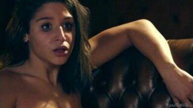 A fake actor drilled a girl's pussy