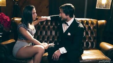 A fake actor drilled a girl's pussy