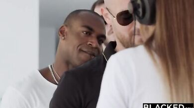 Caretaker gets her favorite pornstar's BBC