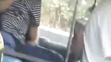 Horny Mumbai couple doing dirty things in a moving auto