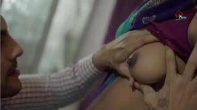 Indian maid adds her milf to her owner's tea