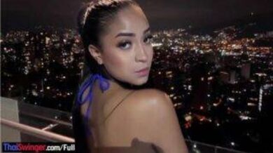 Man fucks his Thai GF in a 5-star hotel balcony