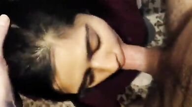 Pakistani girl sucking her abbu's dick