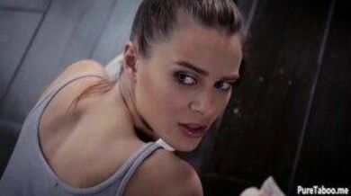 Brother fucked stepsister's pussy