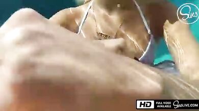 Couple fucked underwater