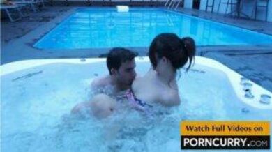 Indian fucked a Chinese girl