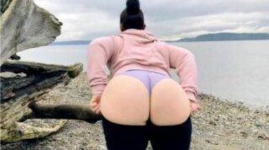 Fat ass lady fucked outdoor