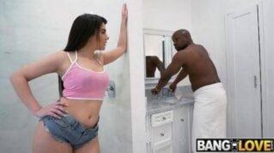 Stepdaughter provoked black guy to fuck her