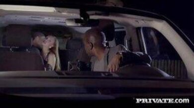 Guy fucked his GF in front of a cab driver