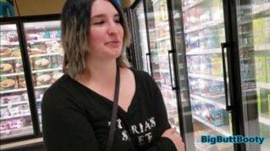 Big lady fucked a stranger she met