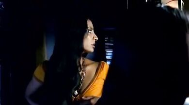 An Indian whore provoked a man to fuck her brutally