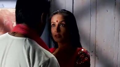 An Indian whore provoked a man to fuck her brutally