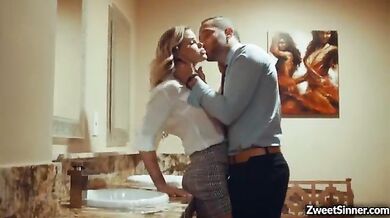 Boss fucked his sexy secretary in the bathroom