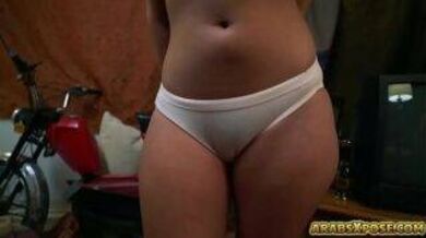 A British fucked an Arab teen pussy