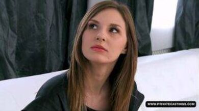 Man fucked a sexy girl during her interview