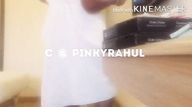 Slut lady got a free pizza by fucking the delivery boy