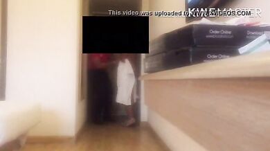 Slut lady got a free pizza by fucking the delivery boy