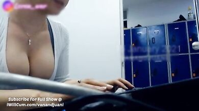 Indian Aunty MILF masturbating at her desk