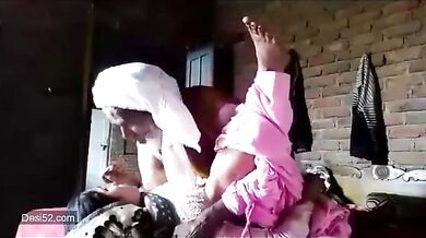 Tharki budda fucked his maid on bed