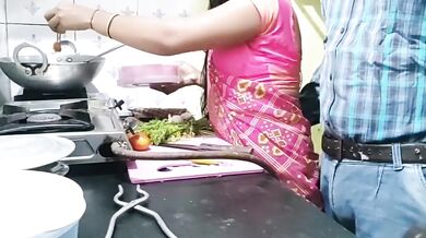 Indian bhabhi fucking in kitchen