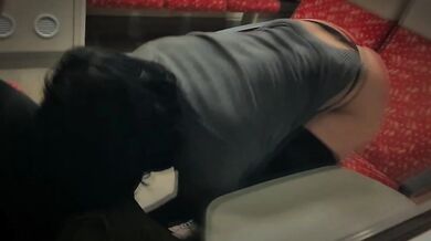 Stranger woman has public sex in running train