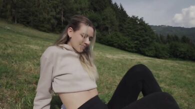 Sexy outdoor sex video of young lovers