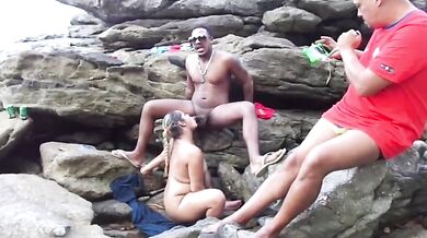 Hot Indian dusky ass bhabhi gets her first doggy sex