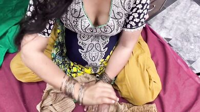 Big mouth Indian bhabhi suck big dick viral MMS video