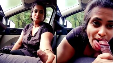 Viral MMS video of Tamil aunty enjoy blowjob sex