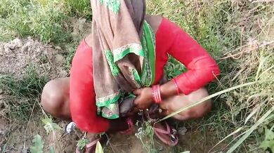 Black ass Indian woman outdoor sex viral video