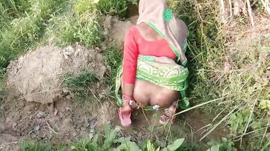 Black ass Indian woman outdoor sex viral video