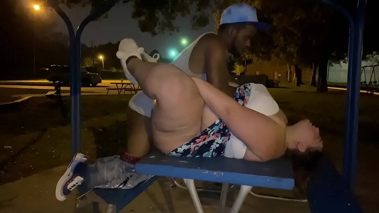 Horny mature woman fucked by night watchman