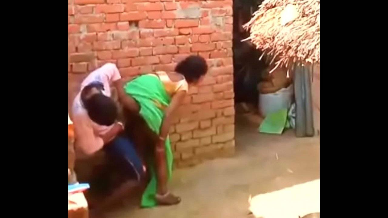 Indian Bhabhi fucked from back in backyard