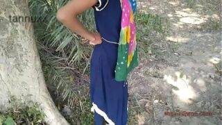 Indian guy fucked his GF in the forest