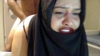 Hijabi wife took in her asshole