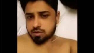 Mumbai slut fucks her BF in a hotel room